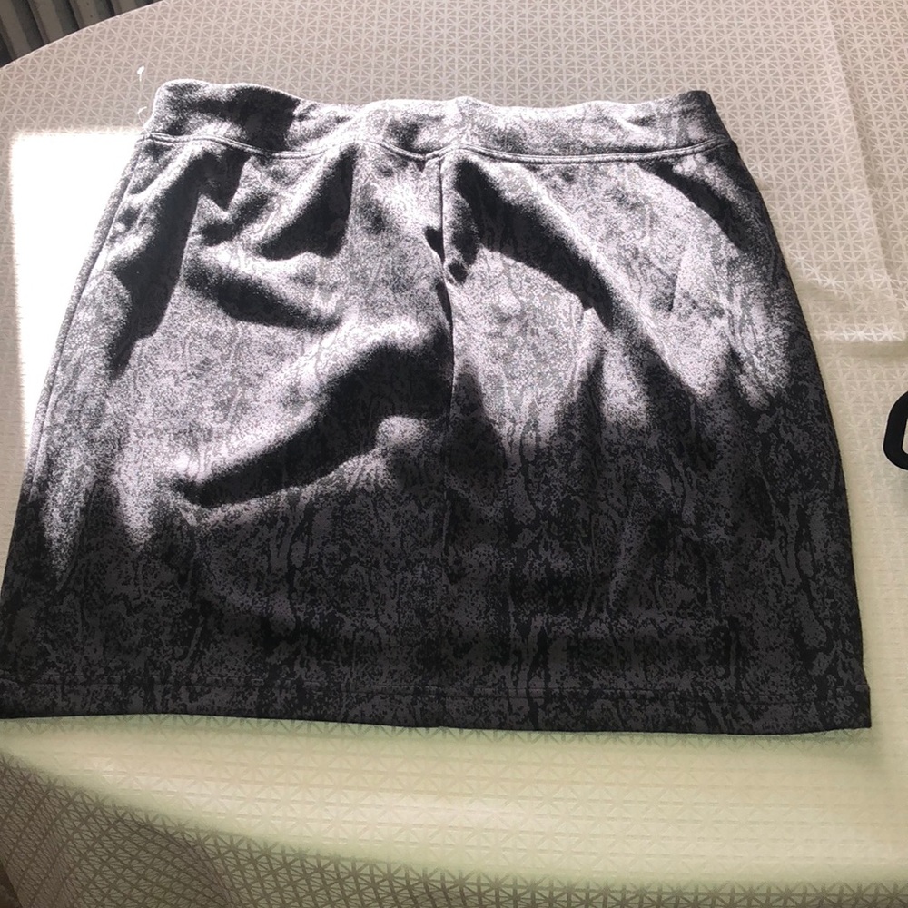 Women brand new never worn XL Skirt by style&CO
